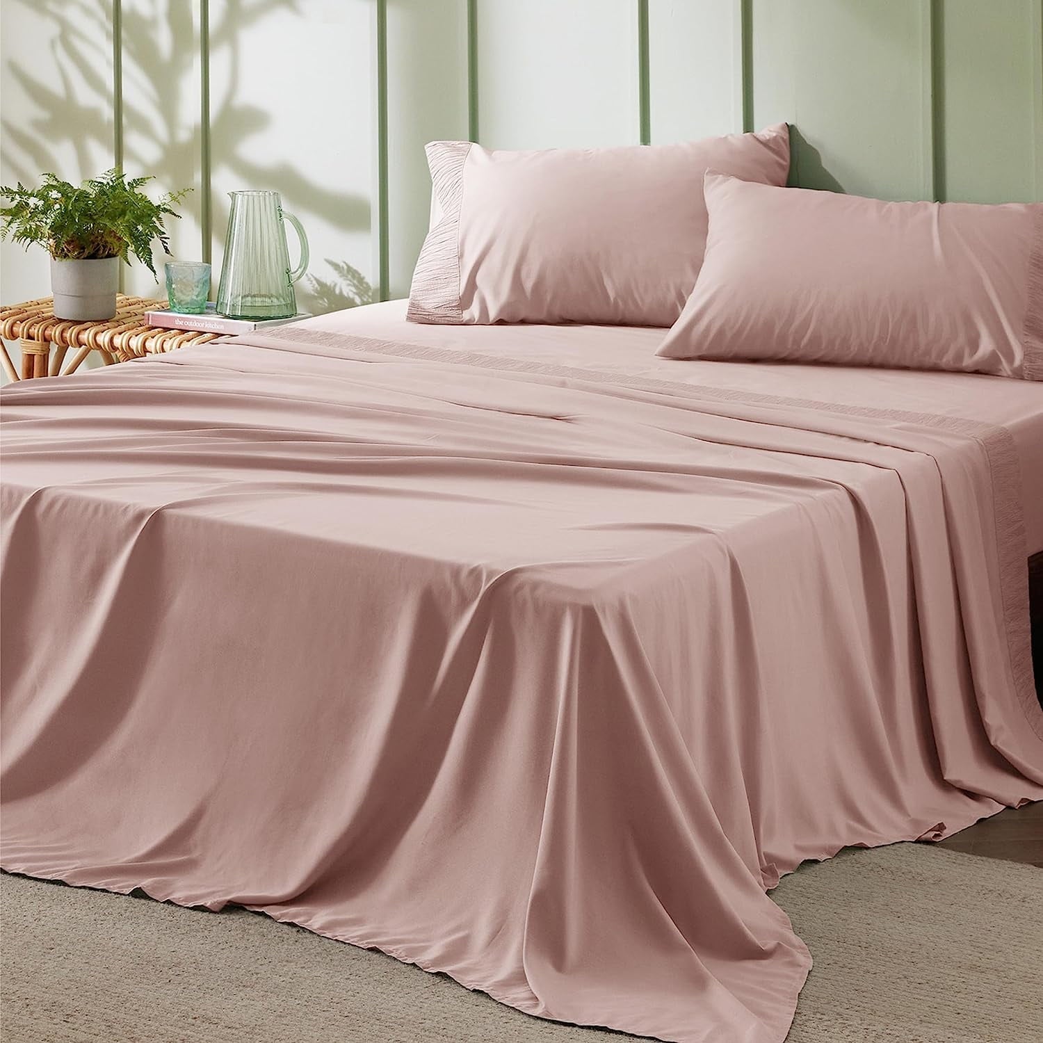Cozy Comfort 4 Pieces Hotel Luxury Cameo Rose Sheets Kingasy Care Polyester Microfiber material Cooling Bed Sheet Set