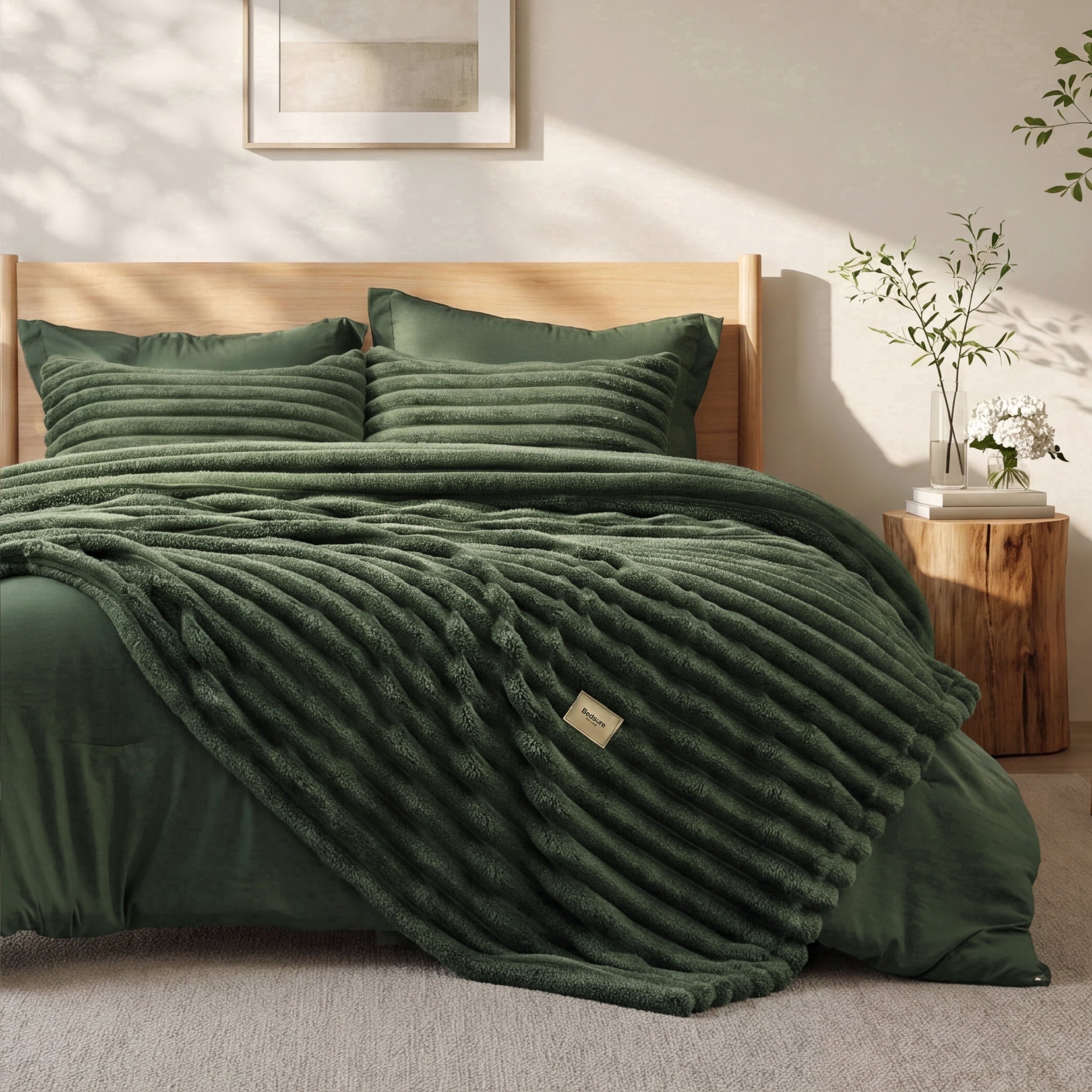 2-in-1 King Size Comforter Set and Detachable Fluffy Blanket, Olive Green Bedding Set for All Season Use, Includes 2 Pillow Shams,2 Pillowcases