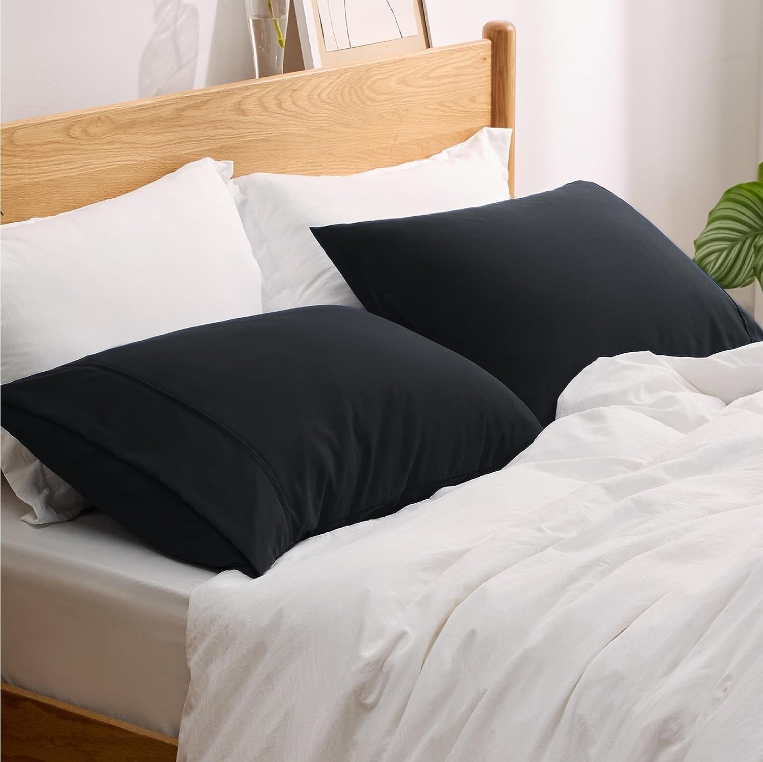 Cozy Comfort Black Pillowcase Set - Queen Polyester Microfiber material Envelop Closure Pillow Case Set of 2