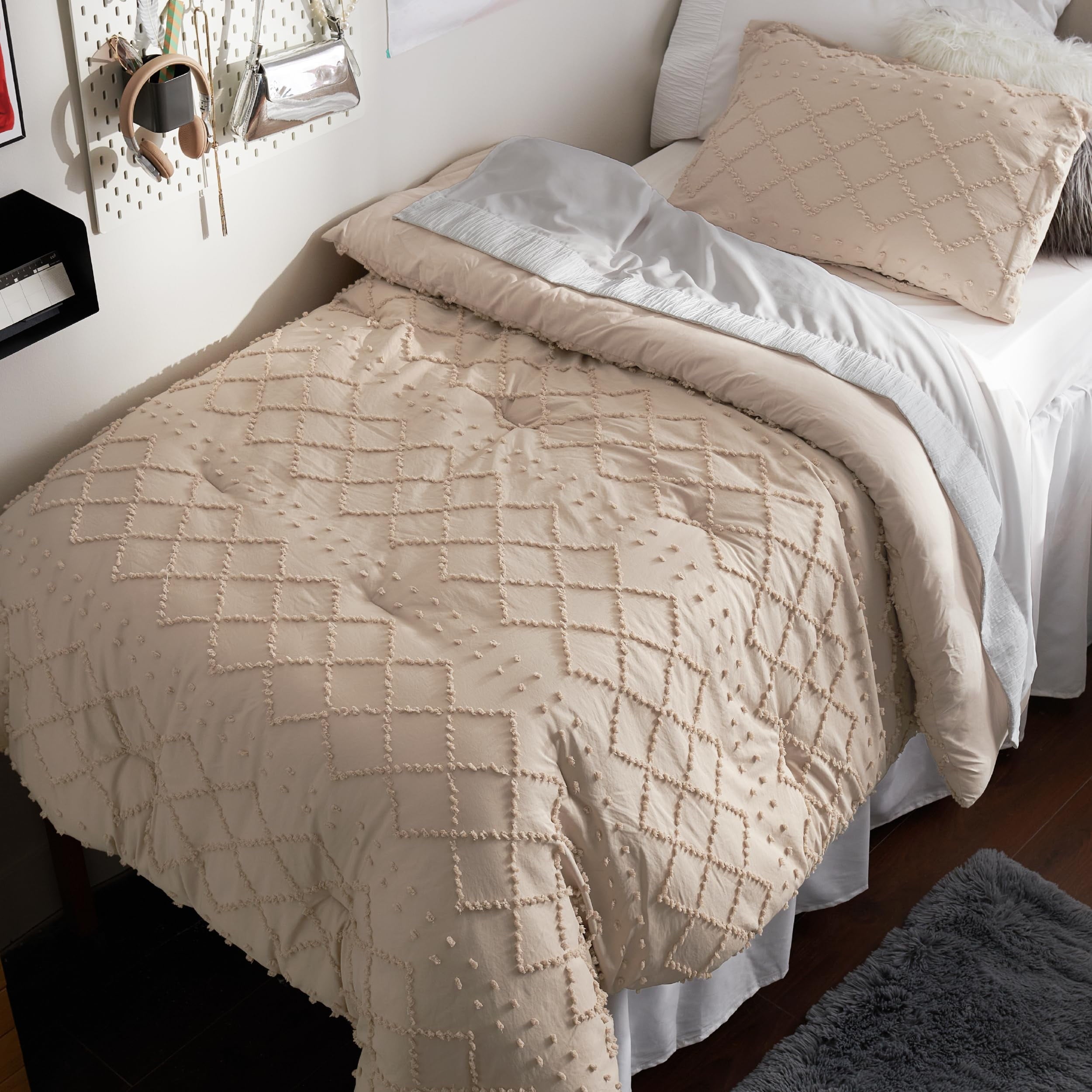 Cozy Comfort Comforter Set, Boho Tufted Shabby Chic Bedding Comforter Set, 2 Pieces Vintage Farmhouse Bed Set for All Seasons, Soft Bedding Set with 1 Pillow Sham,Twin,Khaki