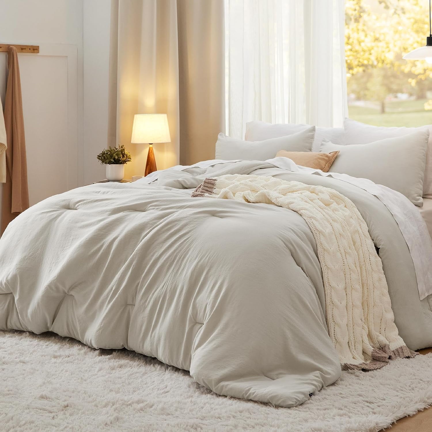 U by Bedsure King Size Comforter Set, Beige Soft Prewashed Bed Comforter for All Seasons, 3 Pieces Warm Bedding Sets, 1 Lightweight Comforter (104"x90") and 2 Pillowcases (20"x36")