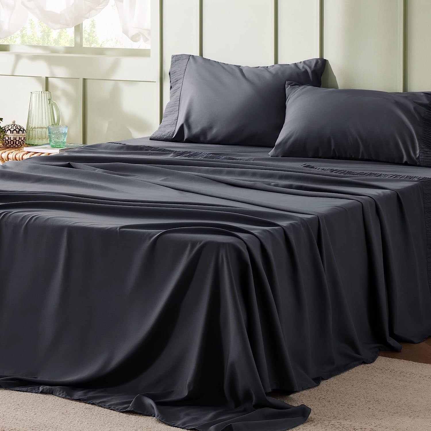U by Bedsure 4 Pieces Hotel Luxury Dark Grey Sheets Kingasy Care Polyester Microfiber material Cooling Bed Sheet Set