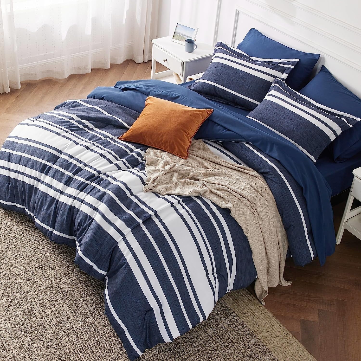 U by Bedsure Bed in a Bag King Size 7 Pieces, Navy White Striped Bedding Comforter Sets All Season Bed Set, 2 Pillow Shams, Flat Sheet, Fitted Sheet and 2 Pillowcases