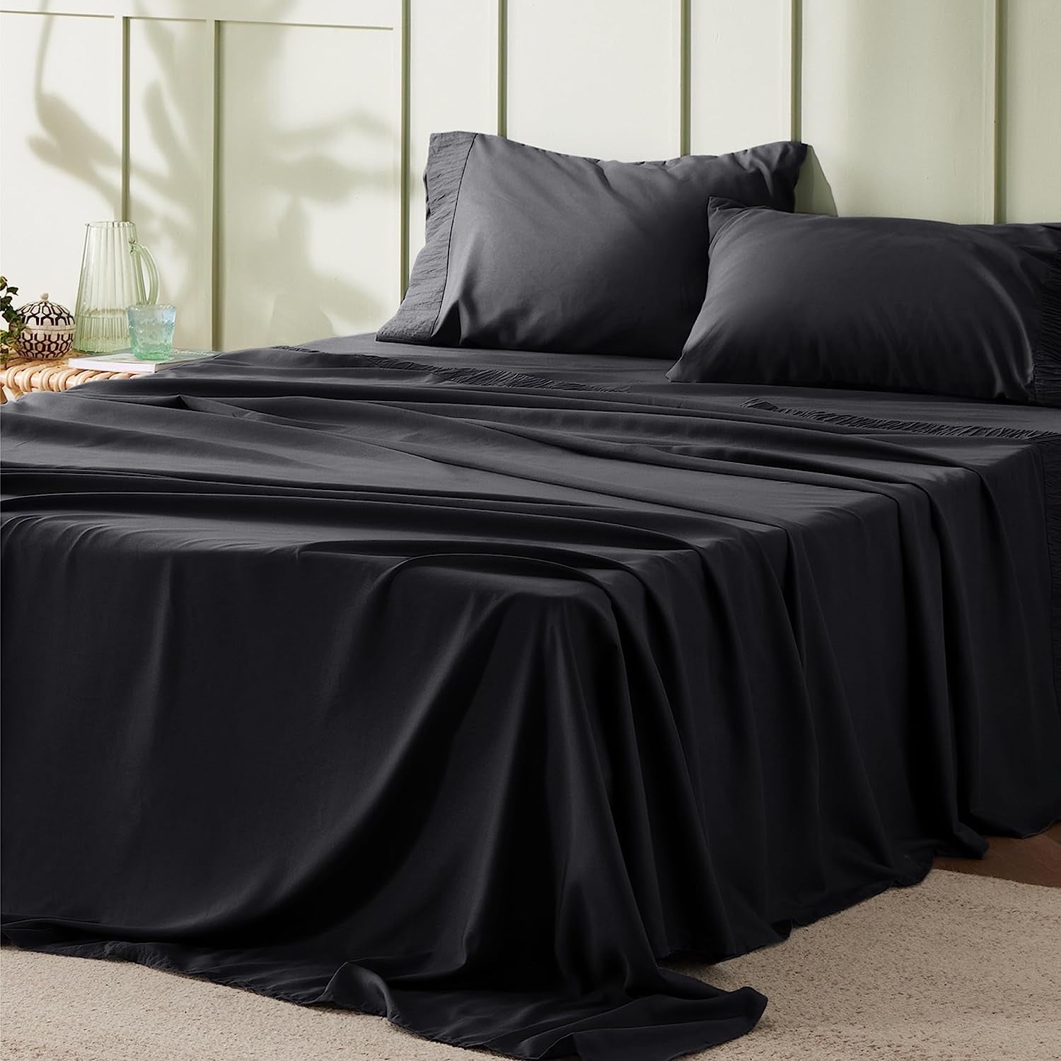 Cozy Comfort 3 Pieces Hotel Luxury Black Sheets King Easy Care Polyester Microfiber Material Cooling Bed Sheet Set