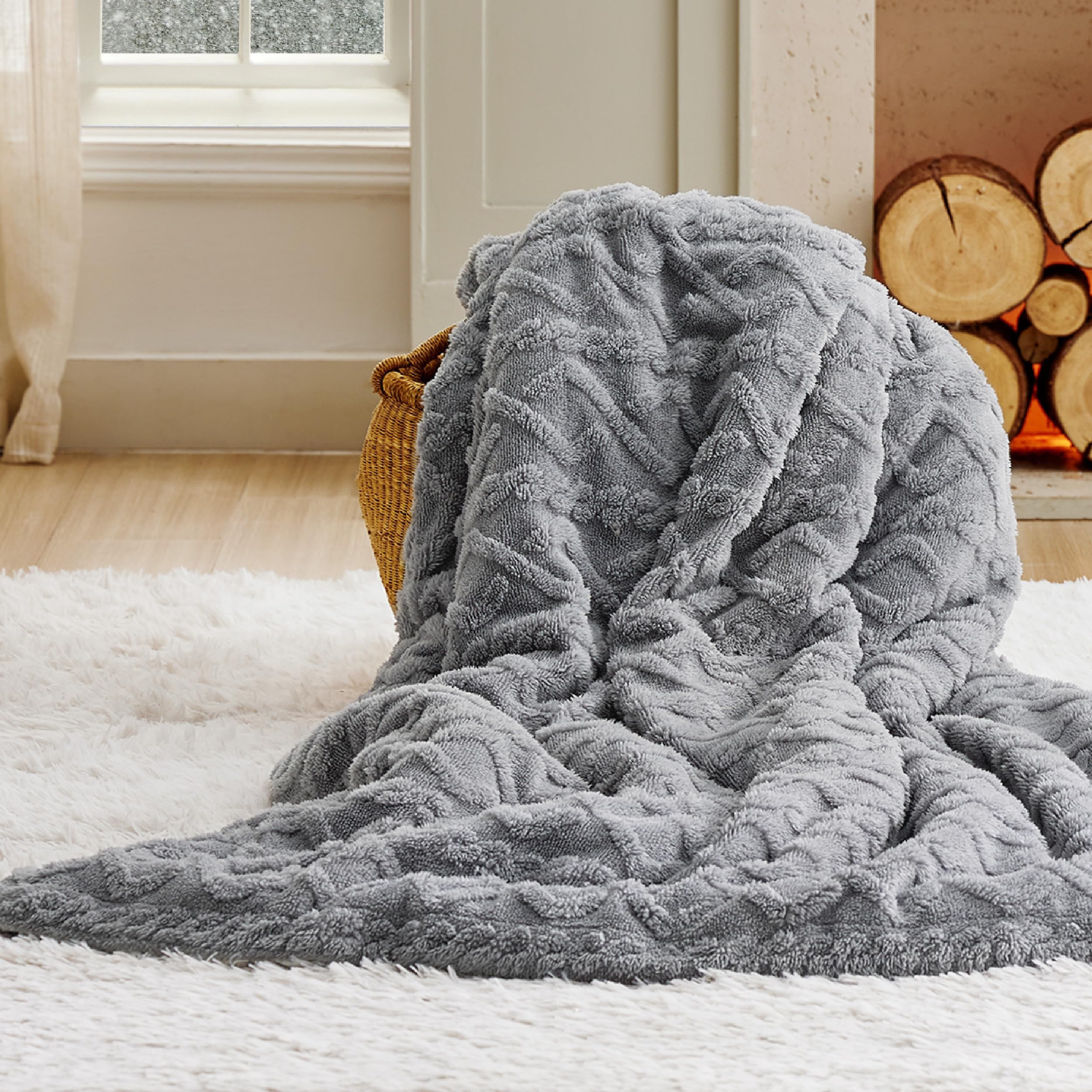 Bedsure Sherpa Throw Blanket for Couch - Soft Fuzzy Cozy Blanket for Women Fleece Plush Thick Warm Blanket Gift for Winter Grey 50x60 Inches