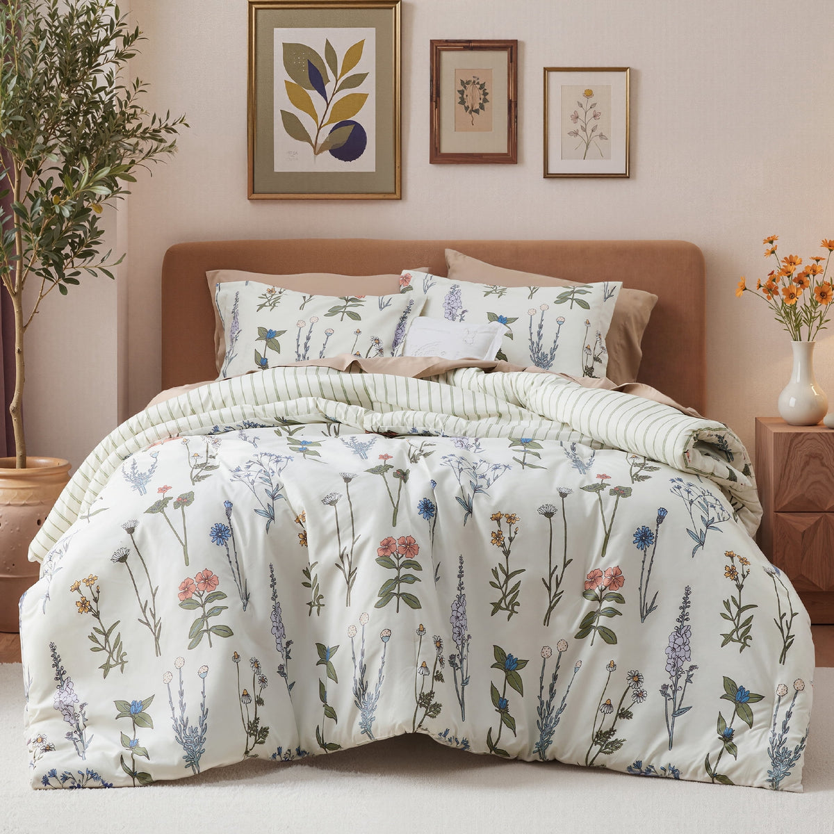 U by Bedsure 3 Pieces White Floral Comforter Sets, 1 Botanical Flowers Reversible Comforter and 2 Pillow Shams, King Size New