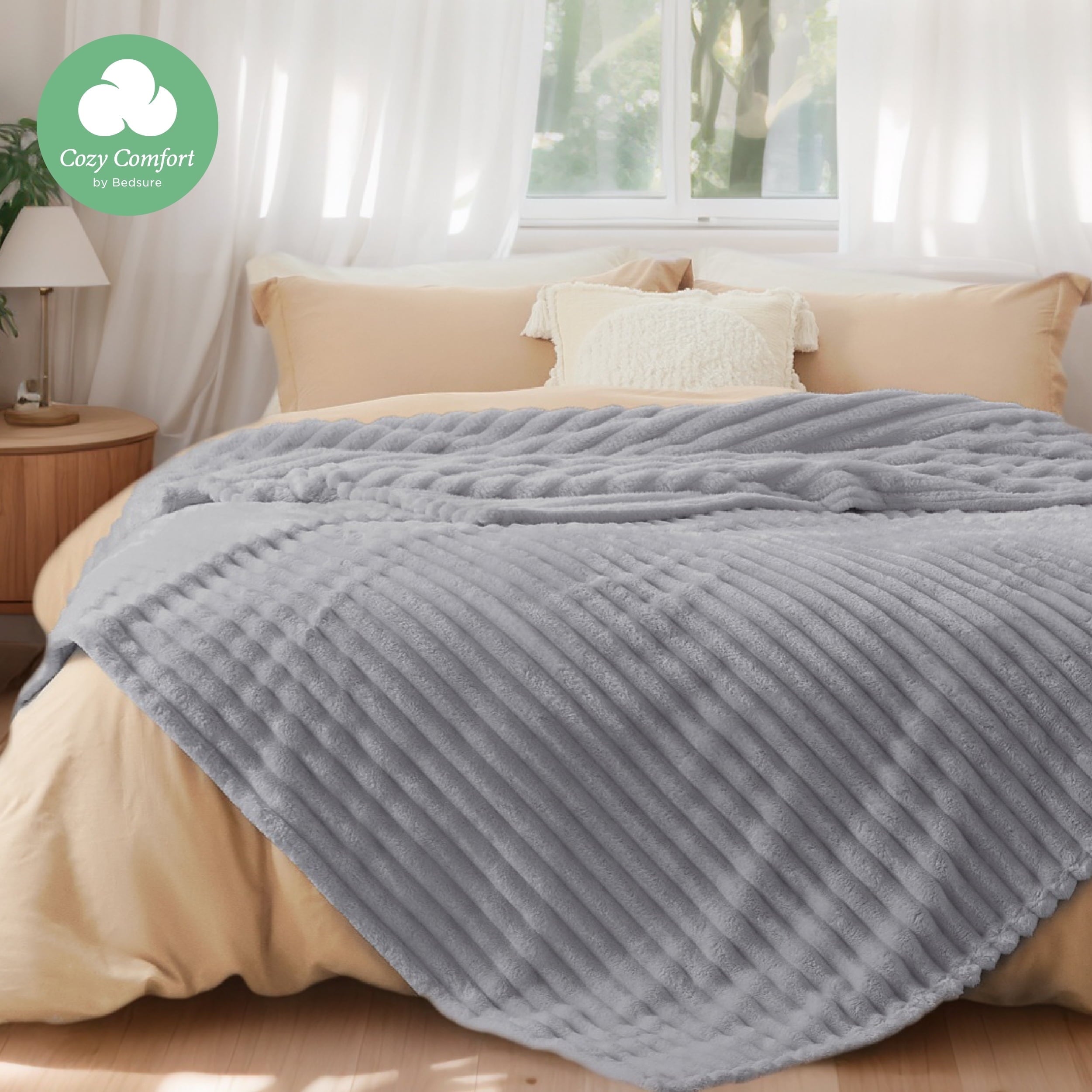 U by Bedsure Harbor Mist Fleece King Blanket for Couch - Super Soft Cozy Blankets for Women, Girls