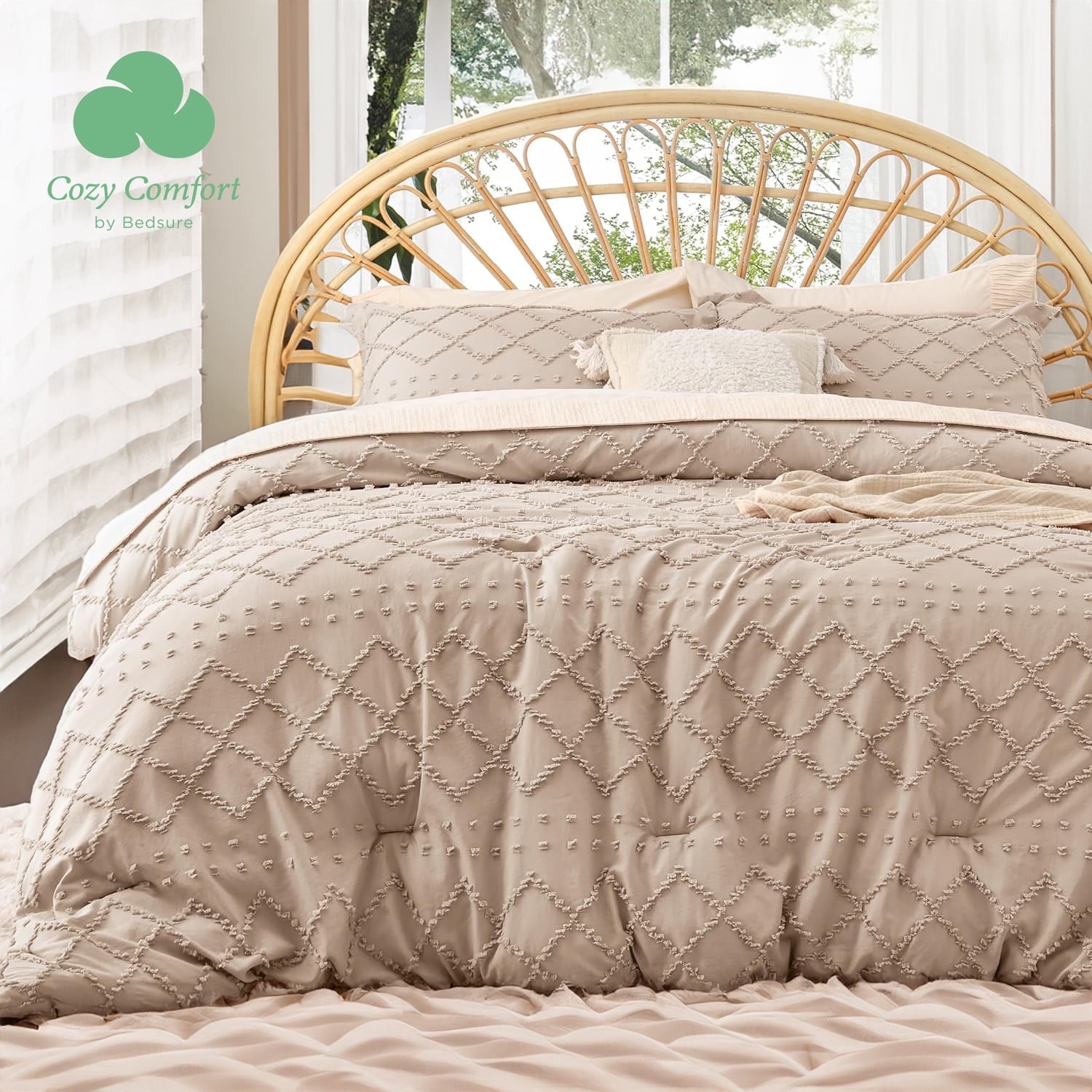 U by Bedsure King Size Comforter Set - Warm Tan Boho Tufted Shabby Chic Bedding Comforter Set, 3 Pieces Vintage Farmhouse Bed Set for All Seasons, Fluffy Soft Bedding Set with 2 Pillow Shams