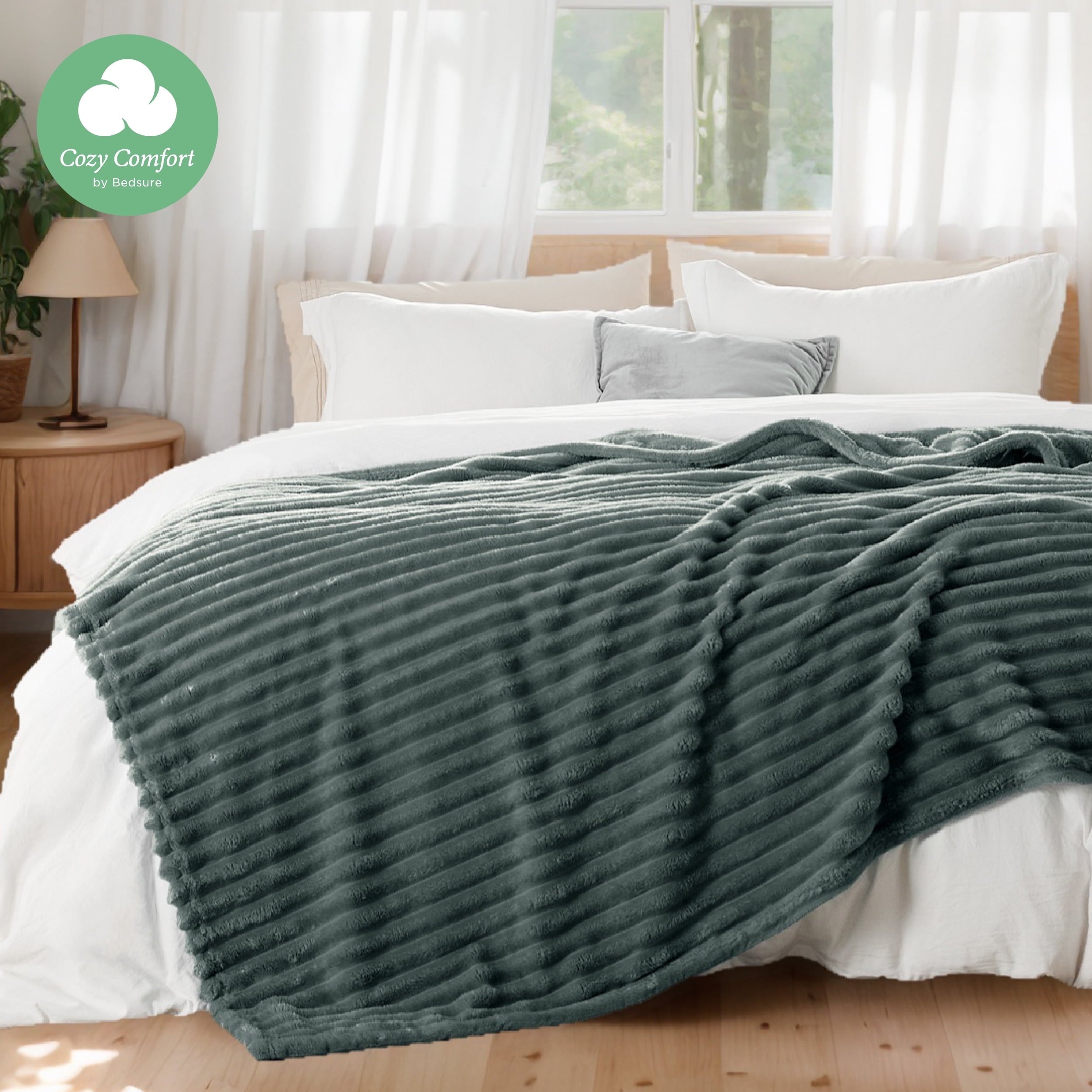 U by Bedsure Mallard Green Fleece King Blanket for Couch - Super Soft Cozy Blankets for Women, Girls