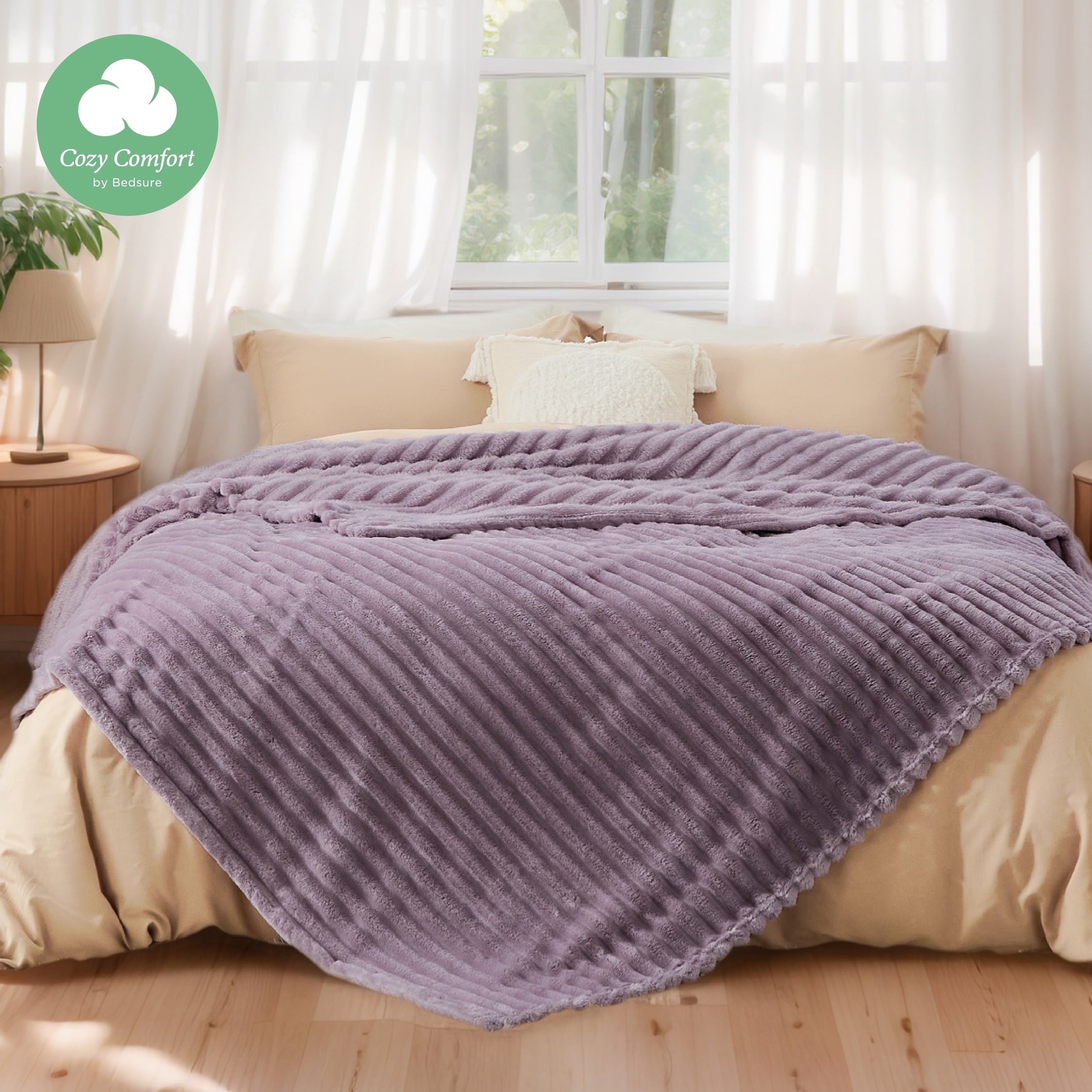 U by Bedsure Sea Fog Fleece Queen Blanket for Couch - Super Soft Cozy Blankets for Women, Girls, 90x90 inches
