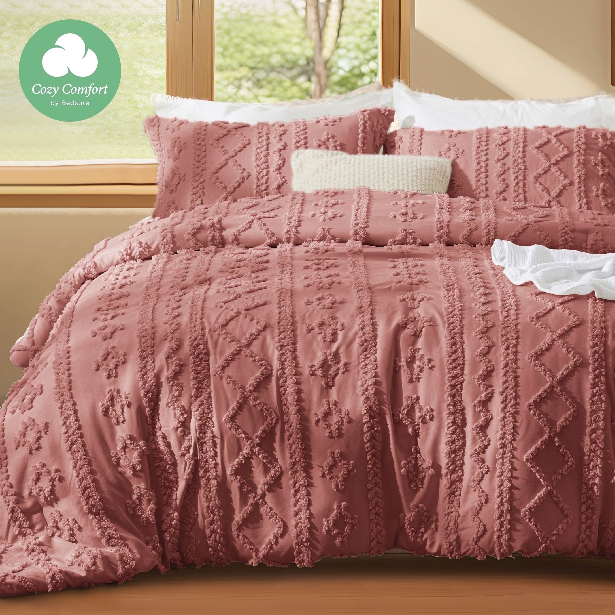 U by Bedsure Tufted Boho Comforter Set, 2 Pieces Farmhouse Shabby Chic Embroidery Bed Set, Soft Jacquard Comforter for All Seasons,Twin,Brick Dust