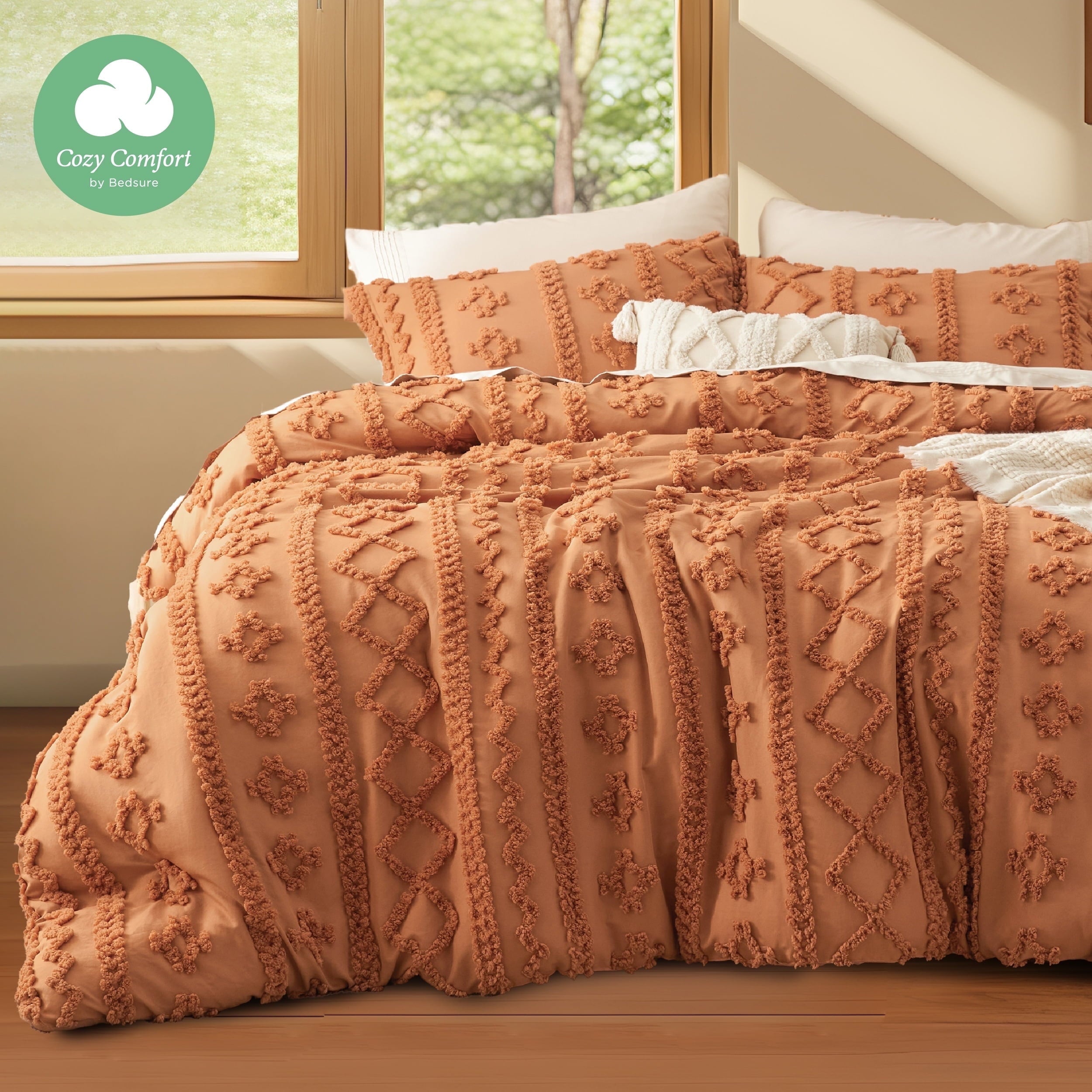 U by Bedsure Tufted Boho Comforter Set, 3 Pieces Farmhouse Shabby Chic Embroidery Bed Set, Soft Jacquard Comforter for All Seasons,King,Caramel