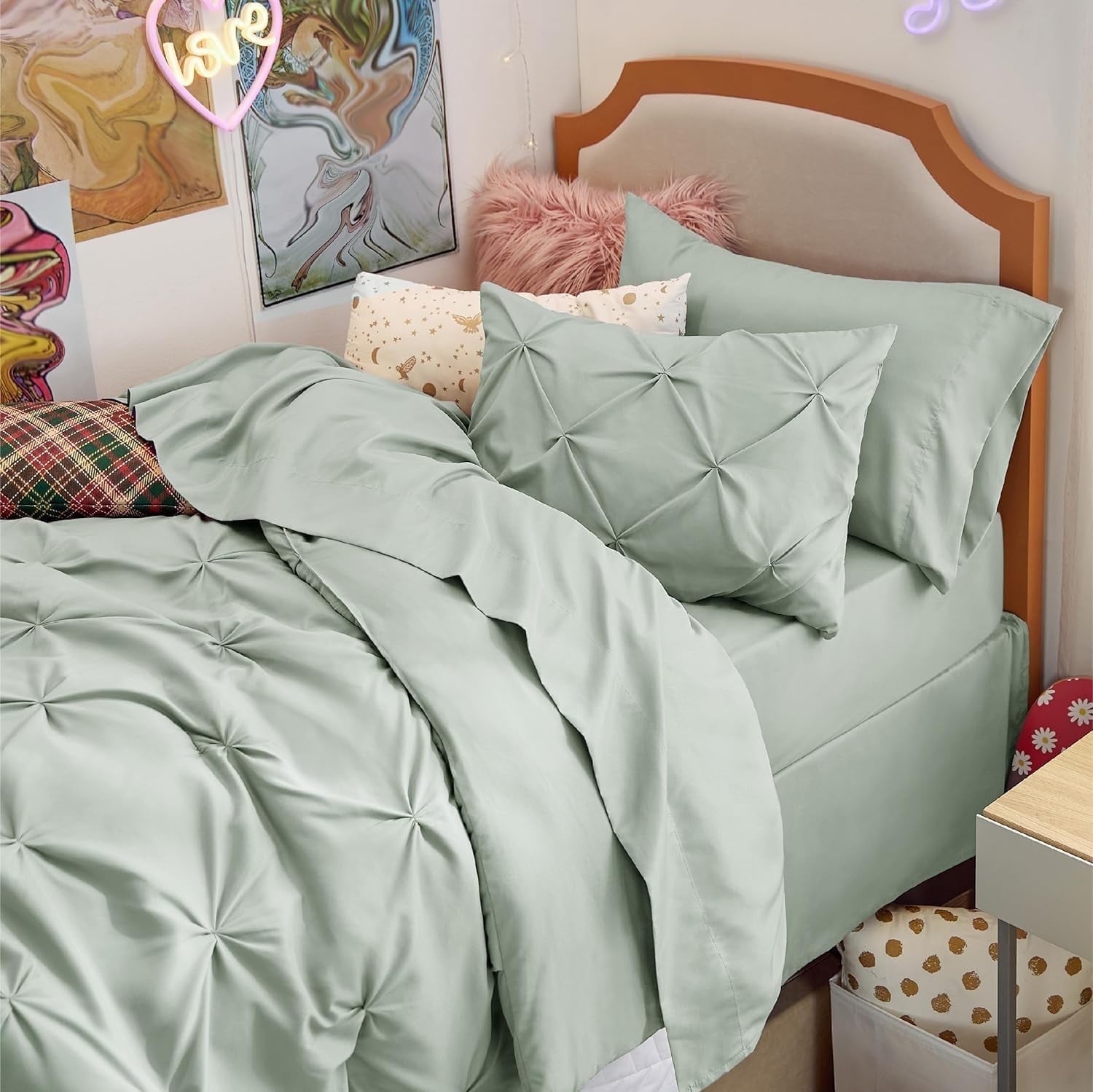 U by Bedsure Twin Size Comforter Set - Bed in a Bag Queen 5 Pieces, Pintuck Beddding Sets Sage Green Bed Set with Comforter, Sheets, Pillowcase & Sham