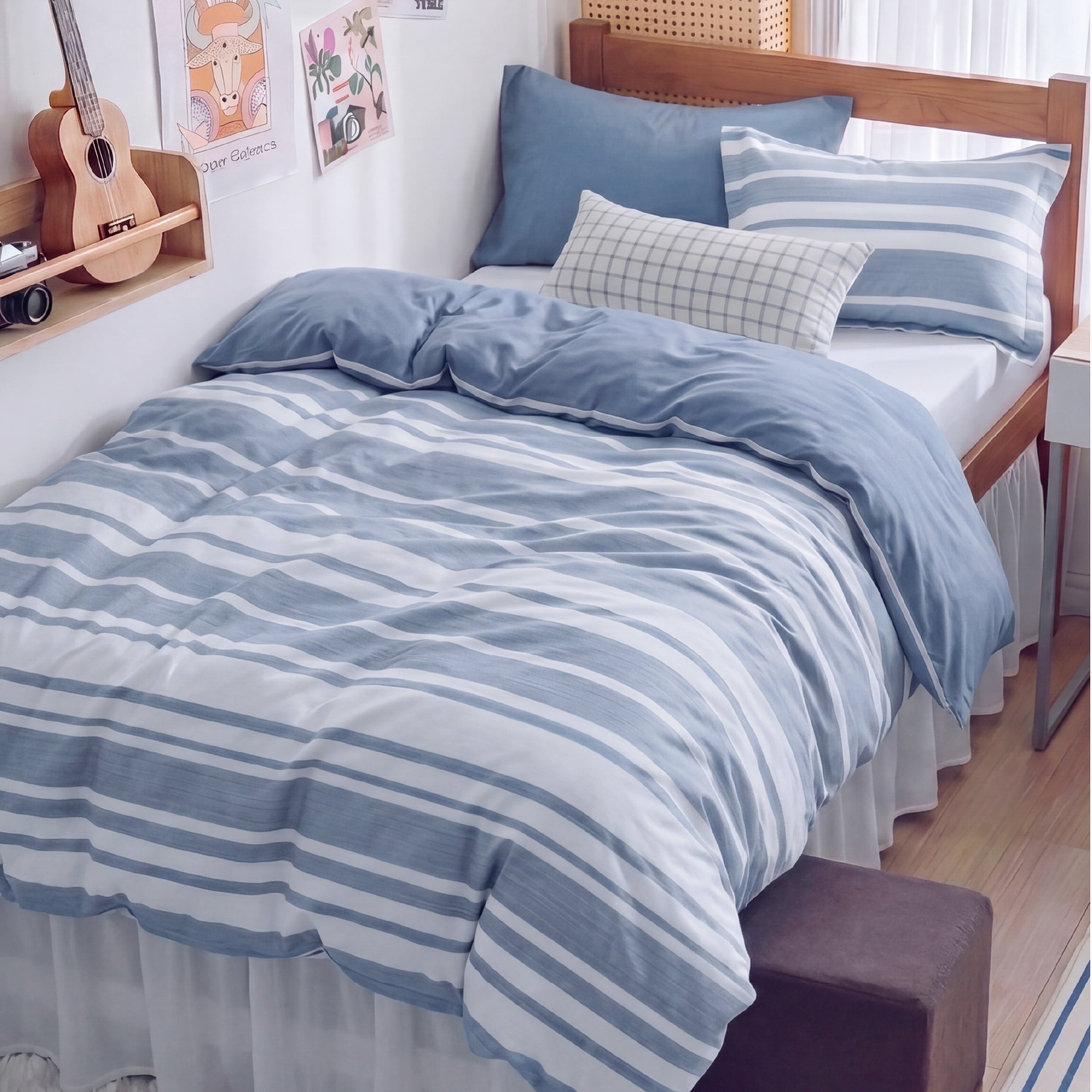 U by Bedsure Twin/Twin-XL Comforter Set Blue, 5 Pieces Reversible Bed in a Bag, Striped Dorm Bedding Set, All-Season New