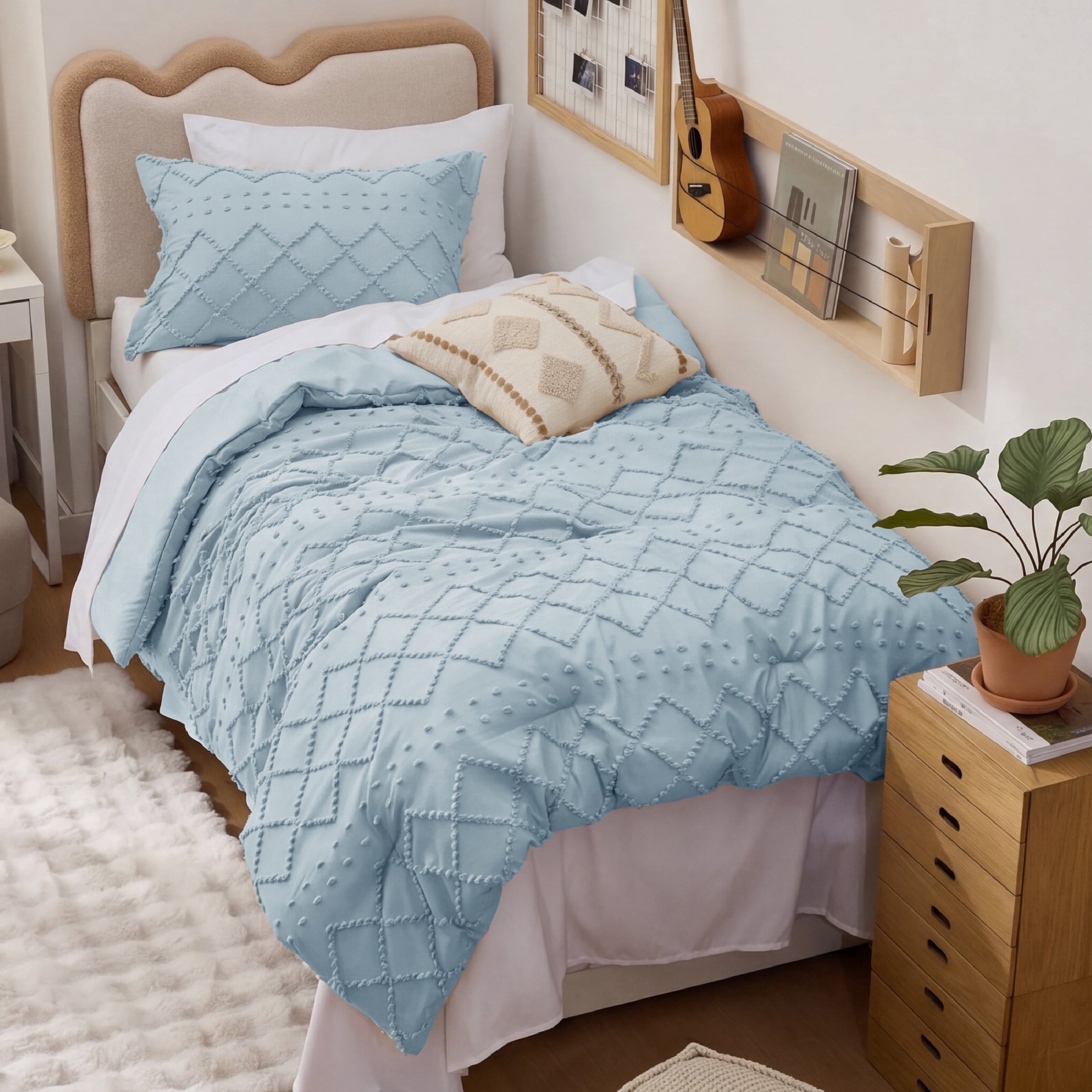 U by Bedsure Twin XL Comforter Set, 2 Pieces Blue Boho Tufted Shabby Bedding Comforter Set, Vintage Farmhouse Fluffy Soft Bed Set with 1 Pillow Sham, new