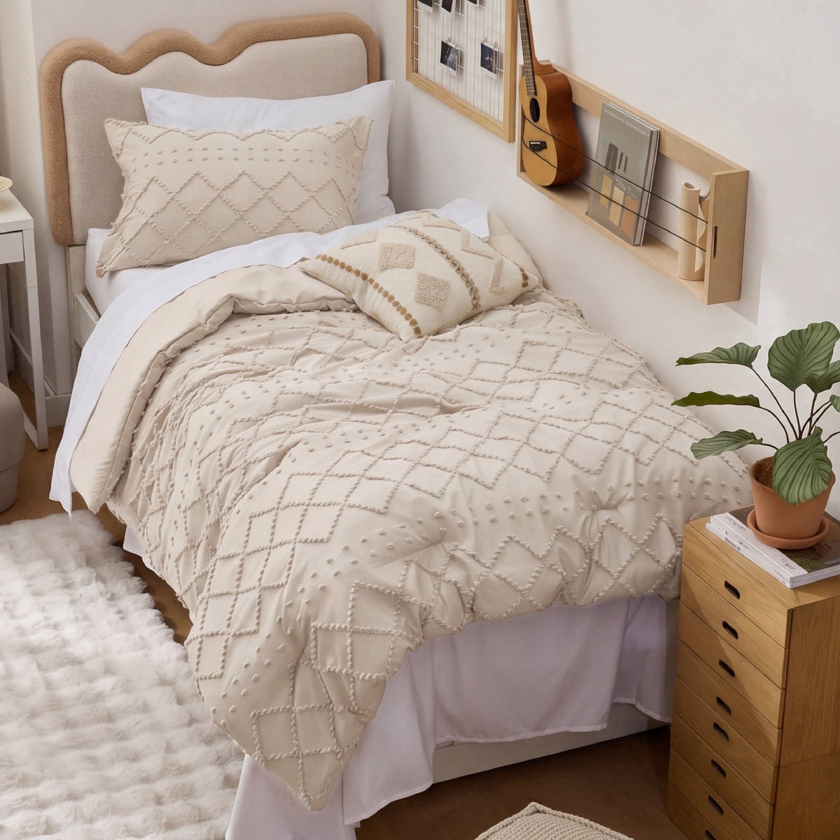 U by Bedsure Twin XL Comforter Set, 2 Pieces Beige Boho Tufted Shabby Bedding Comforter Set, Vintage Farmhouse Fluffy Soft Bed Set with 1 Pillow Sham New