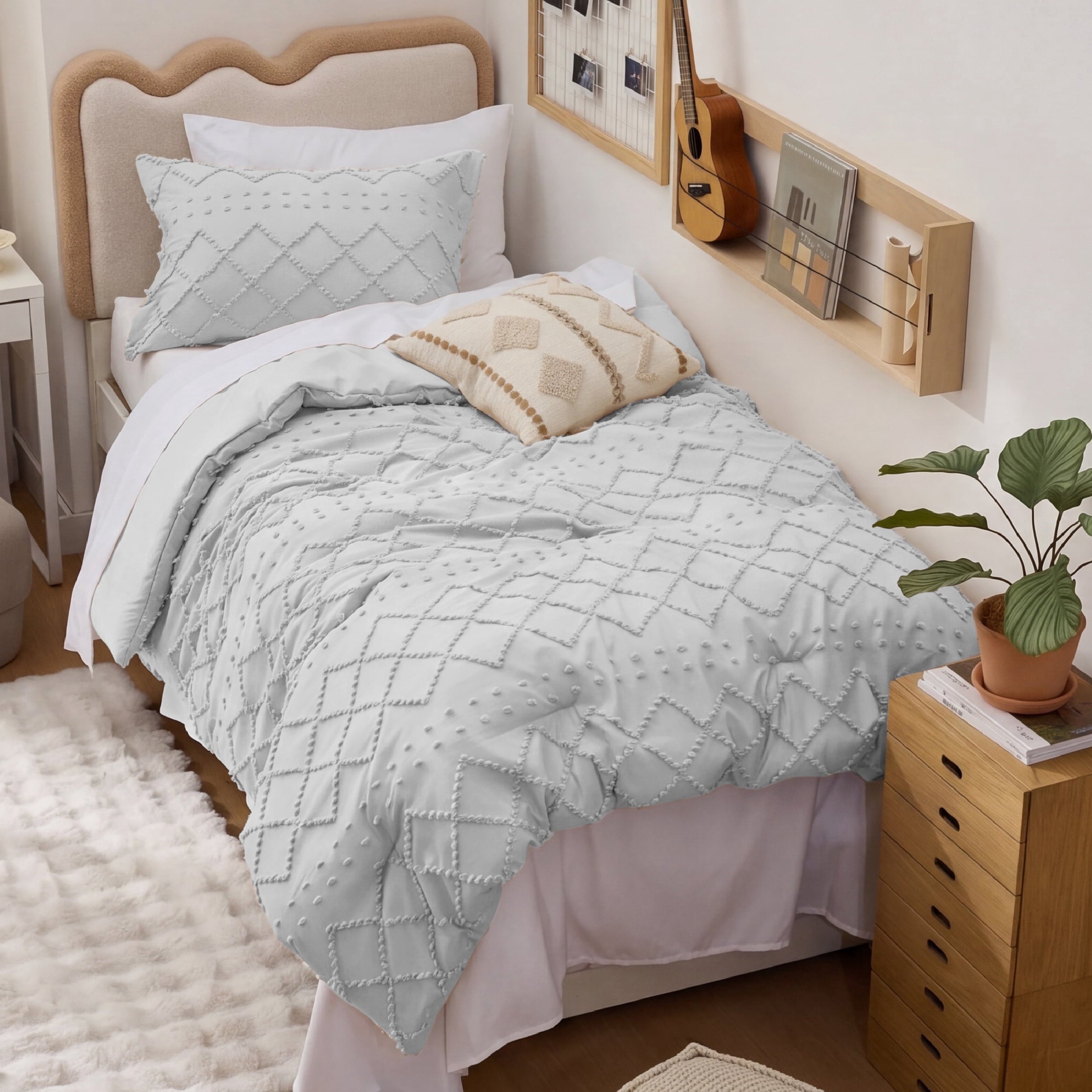 U by Bedsure Twin XL Comforter Set, 2 Pieces Gray Boho Tufted Shabby Bedding Comforter Set, Vintage Farmhouse Fluffy Soft Bed Set with 1 Pillow Shams, new
