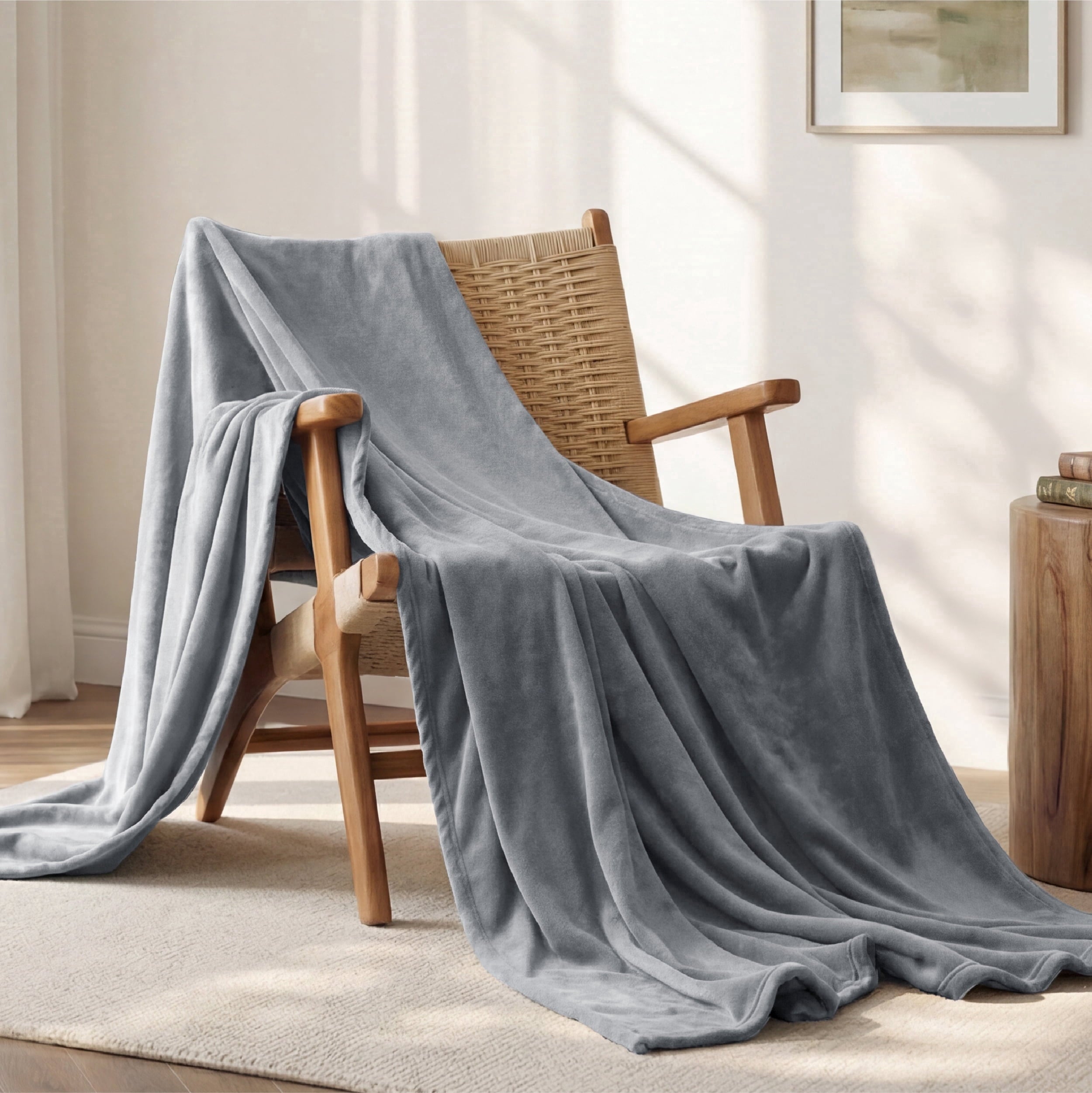 U by Bedsure Fleece Blankets Twin/Twin-XL Size Grey, 300GSM Lightweight Plush Fuzzy Cozy Soft, 60x80 inches New