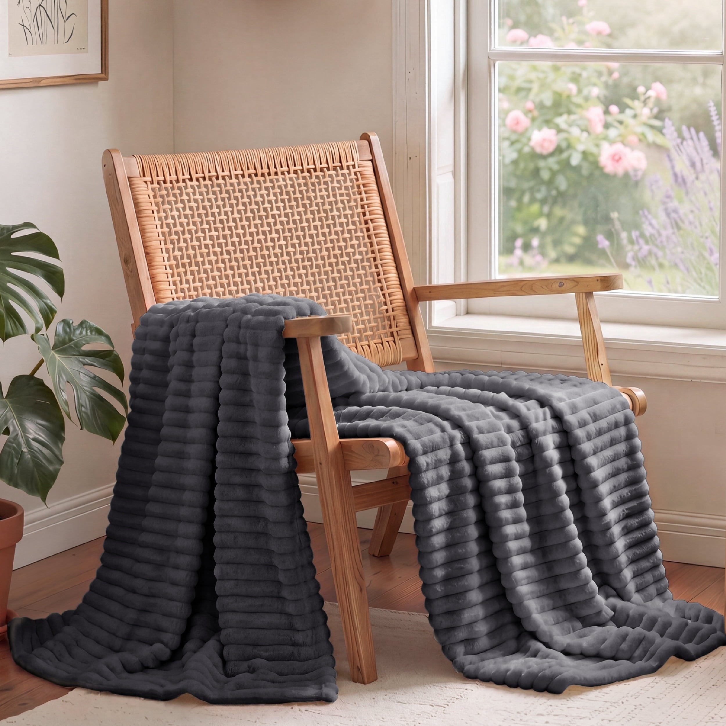 U by Bedsure Grey Fleece Twin/Twin-XL Blanket for Couch - Super Soft Cozy Blankets for Women, Girls, 60x80 inches, new