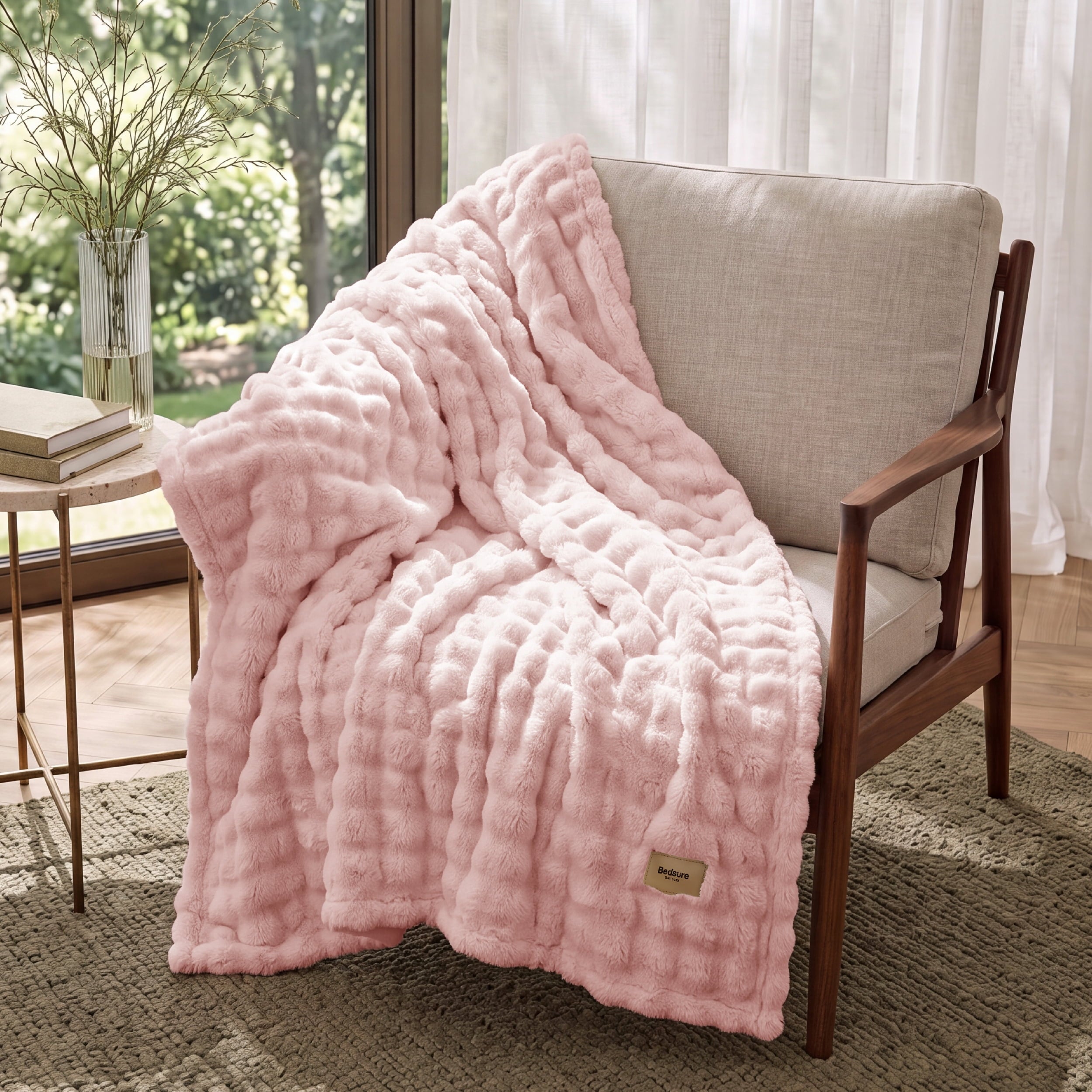 U by Bedsure 3D Bubble Faux Fur Throw Blanket, Pink Cloud Textured Soft Plush Decorative Blanket for Couch, Sofa & Bedroom, All Season Cozy Gift Throw, 50x60 Inches New