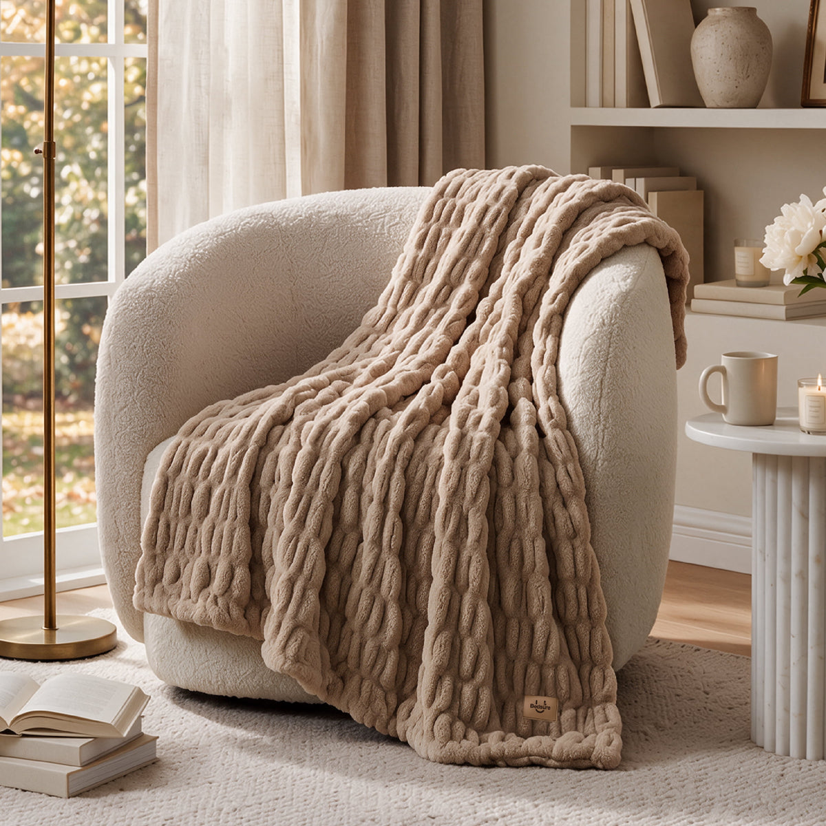U by Bedsure Faux Fur Throw Blanket, Double-Sided 500GSM, Warm Soft Cozy, Machine Washable, 50x60 Winter Blanket, Brown New