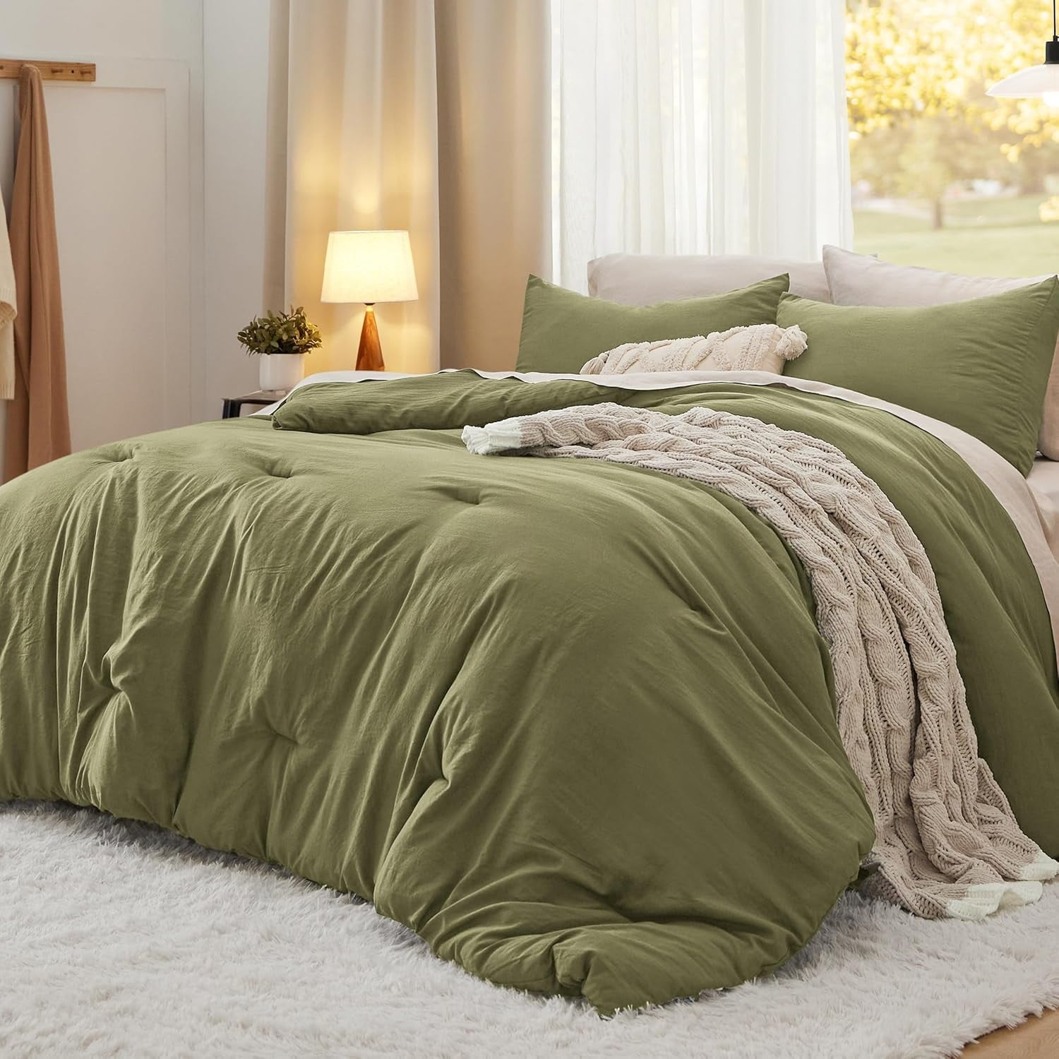 Cozy Comfort 3 Pieces Queen Comforter Bedding Set Green Comforter Set for All Seasons 1 Lightweight Prewashed Comforter and 2 Pillowcases Queen Boa